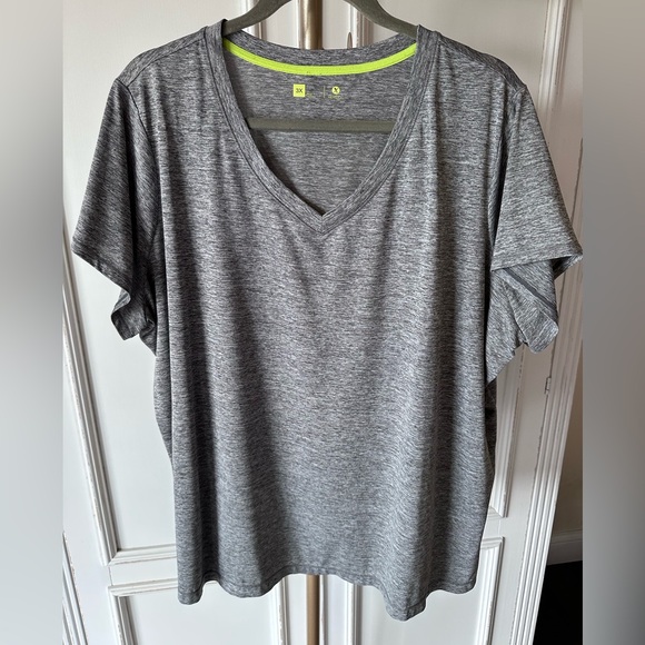 Xersion Tops - Xersion Gray Short Sleeve Tee - CW24